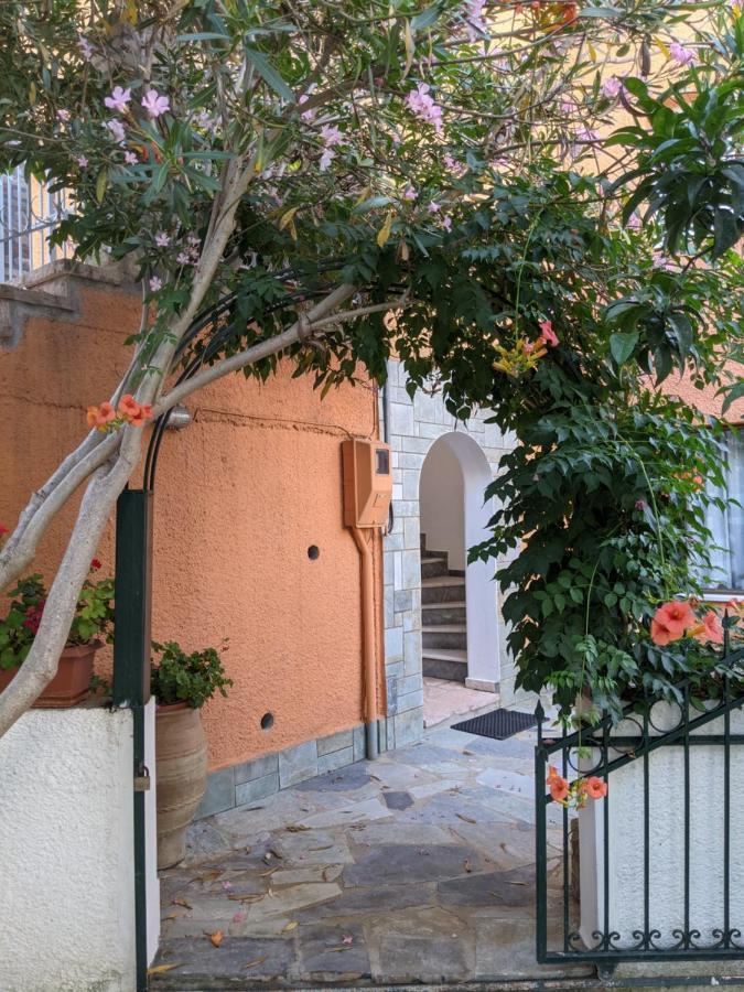 גאוביה Hotel Omirico מראה חיצוני תמונה